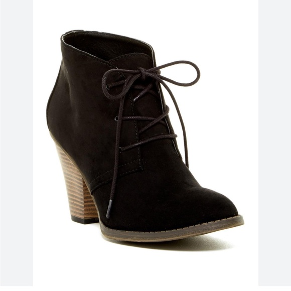 Mia Shawna Black Suede Lace Up Ankle Heeled Bootie size 6 - Picture 1 of 7